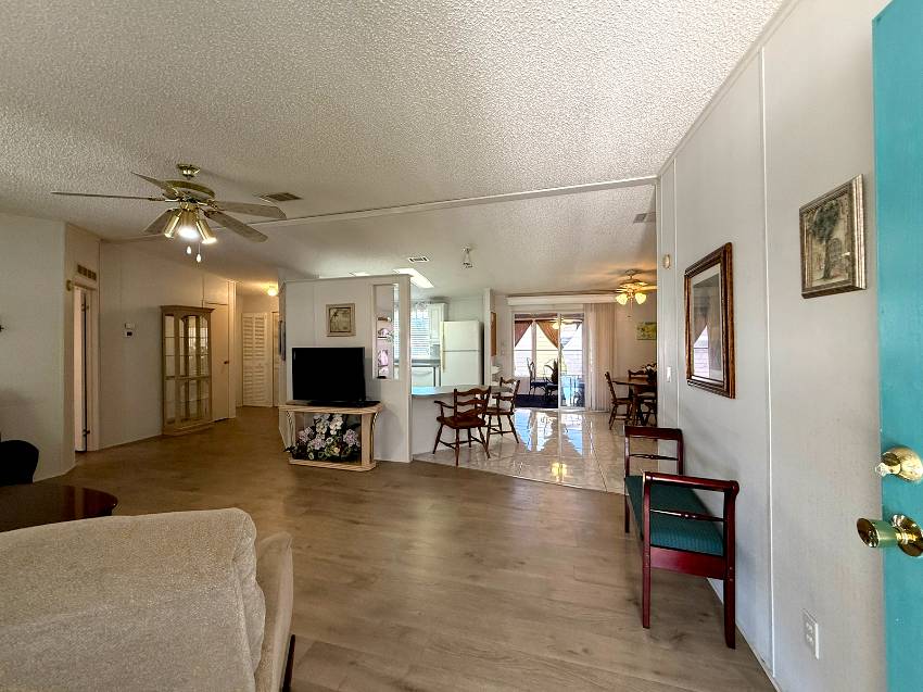 8204 Lemonwood Dr a Ellenton, FL Mobile or Manufactured Home for Sale